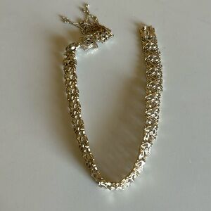 Kendra Scott gold choker necklace